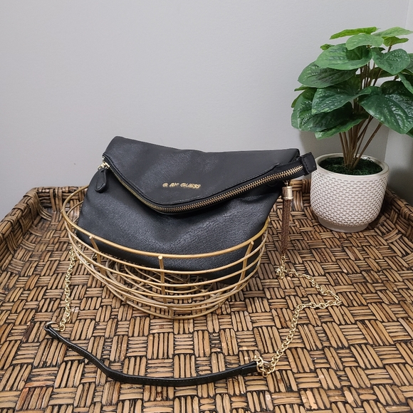 G by Guess Crossbody Pouch Purse in Black - Picture 6 of 7